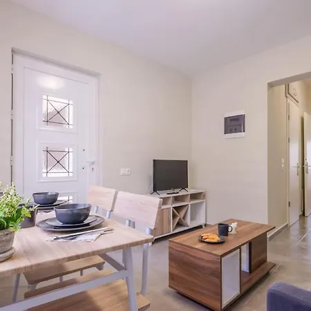 Pretty House In The Center Of Apartment